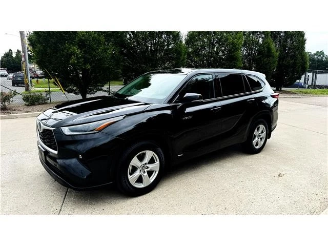 2021 Toyota Highlander - Image 13 of 21