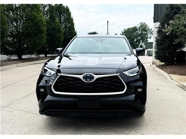 2021 Toyota Highlander - Image 2 of 21