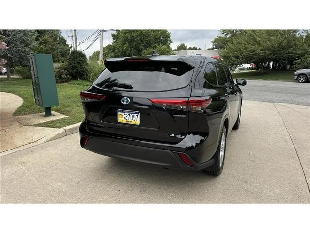 2021 Toyota Highlander - Image 10 of 21