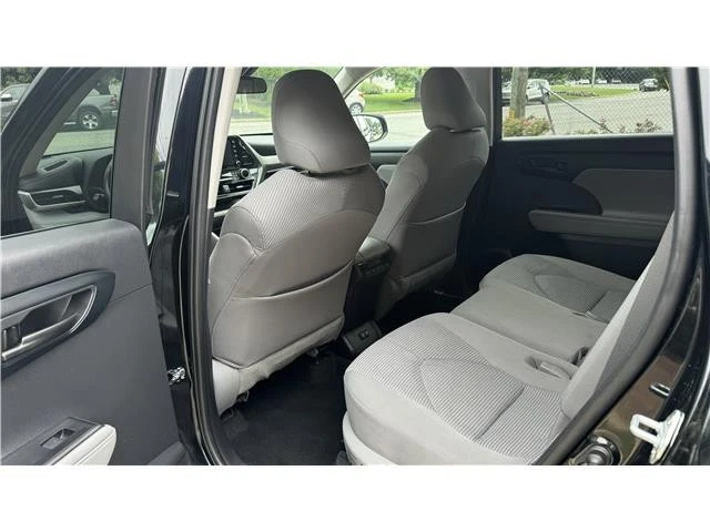 2021 Toyota Highlander - Image 16 of 21