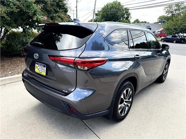 2021 Toyota Highlander - Image 3 of 21