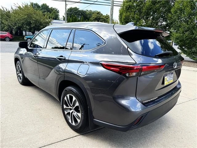 2021 Toyota Highlander - Image 5 of 21