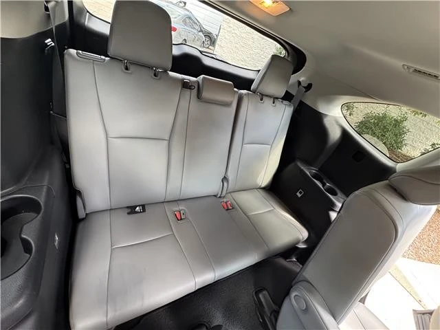 2021 Toyota Highlander - Image 19 of 21