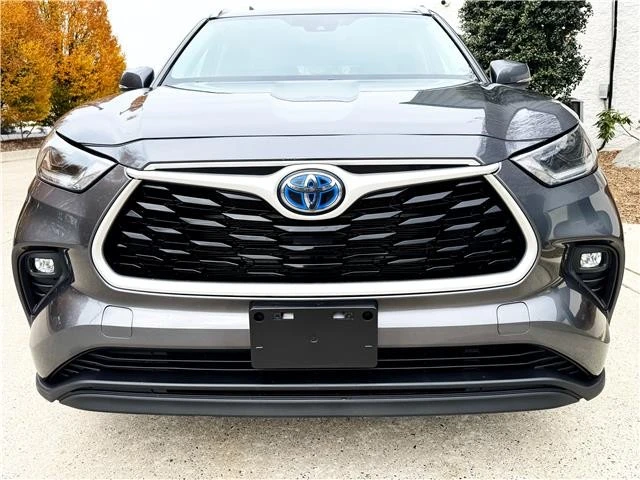 2021 Toyota Highlander - Image 10 of 21