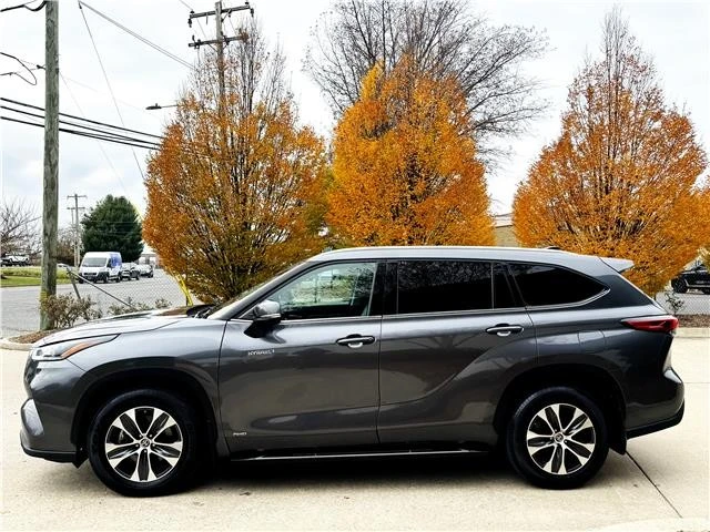 2021 Toyota Highlander - Image 8 of 21