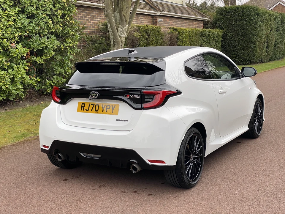 2021 Toyota Yaris - Image 9 of 31