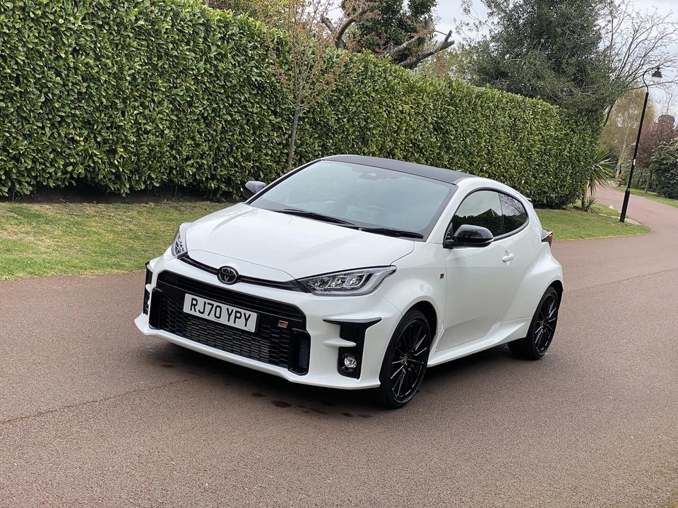 2021 Toyota Yaris - Image 15 of 31