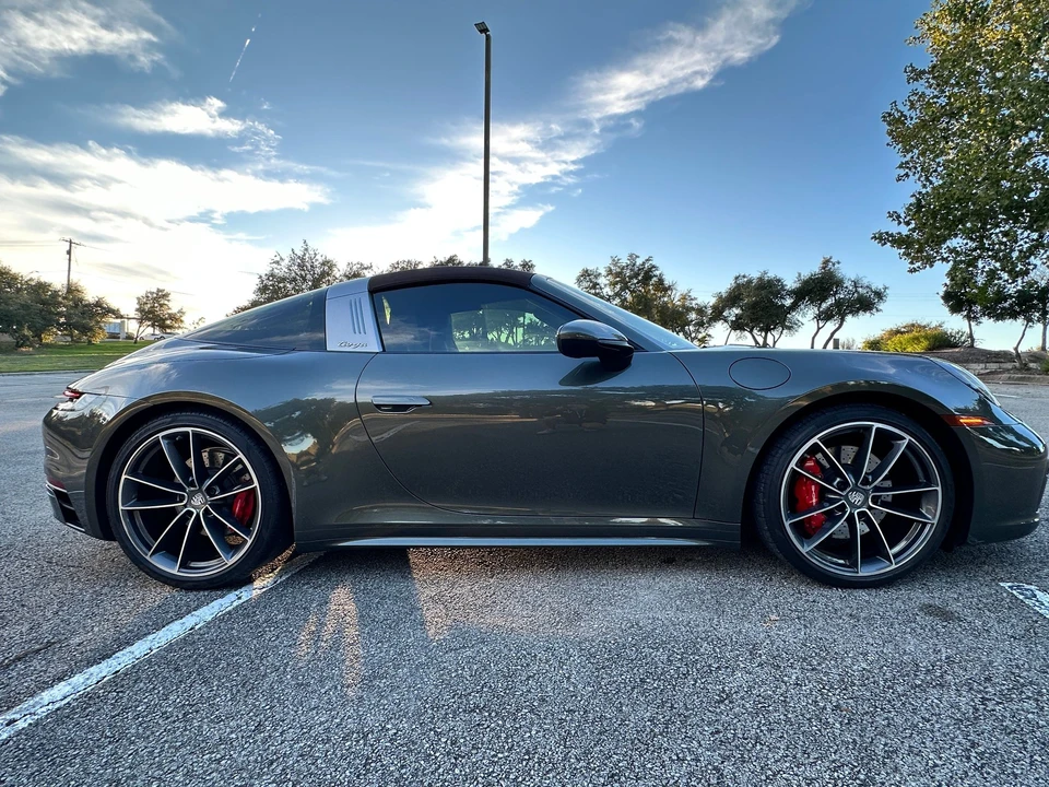 2021 Porsche 992 Targa 4 & 4S - Image 6 of 29