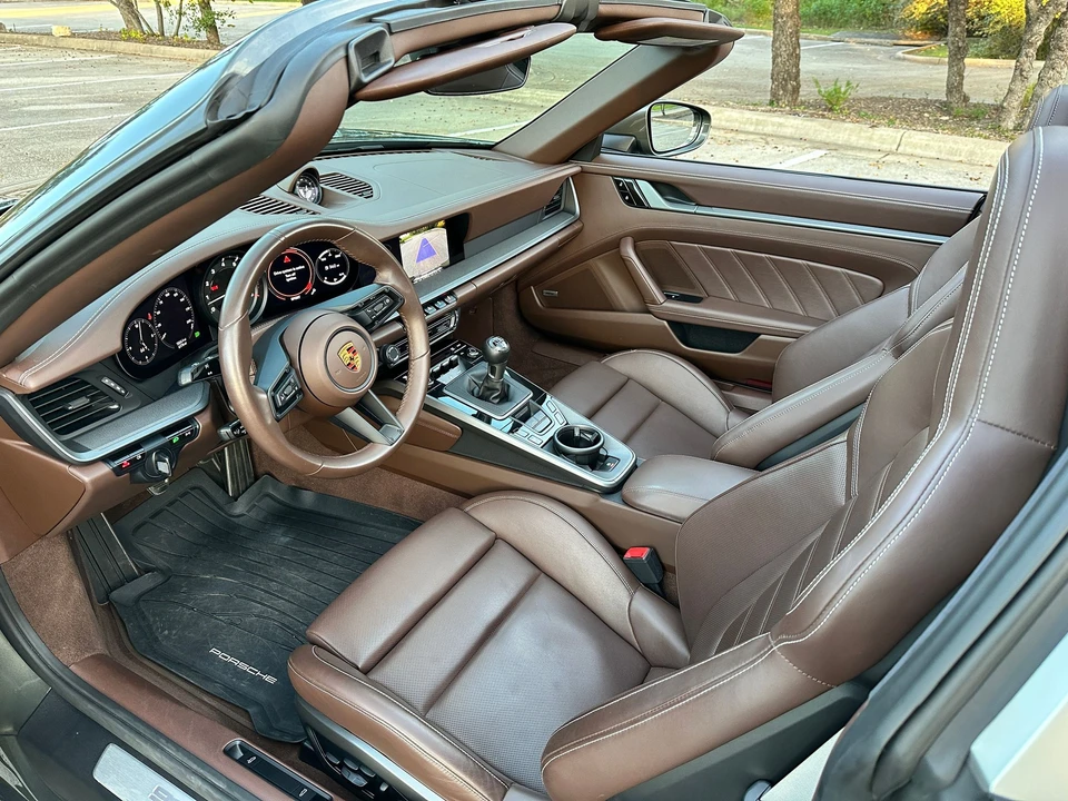 2021 Porsche 992 Targa 4 & 4S - Image 26 of 29