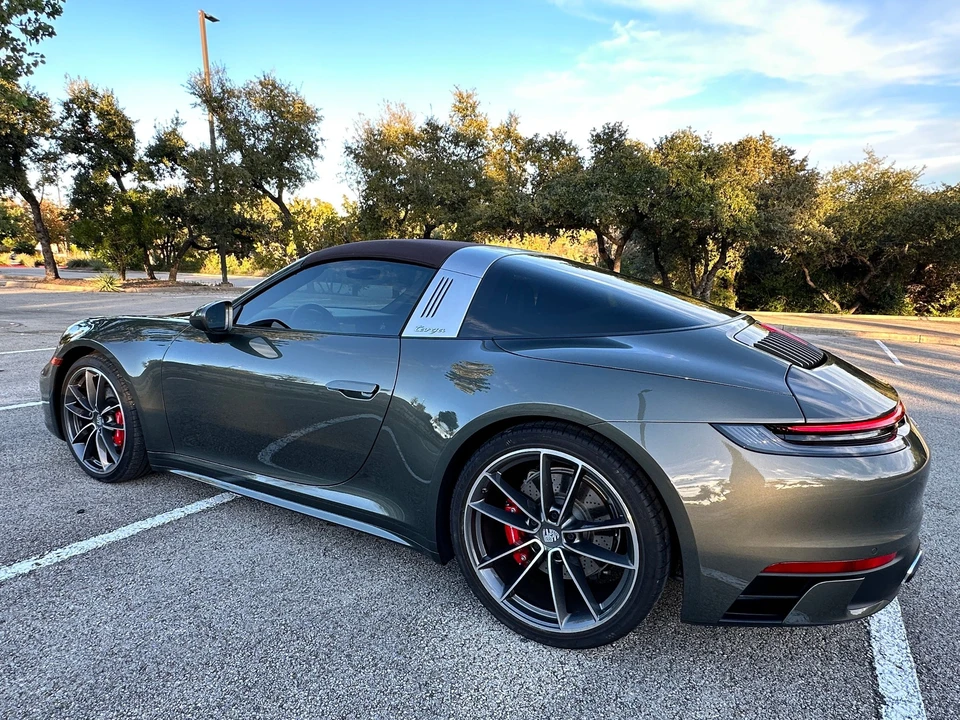2021 Porsche 992 Targa 4 & 4S - Image 13 of 29