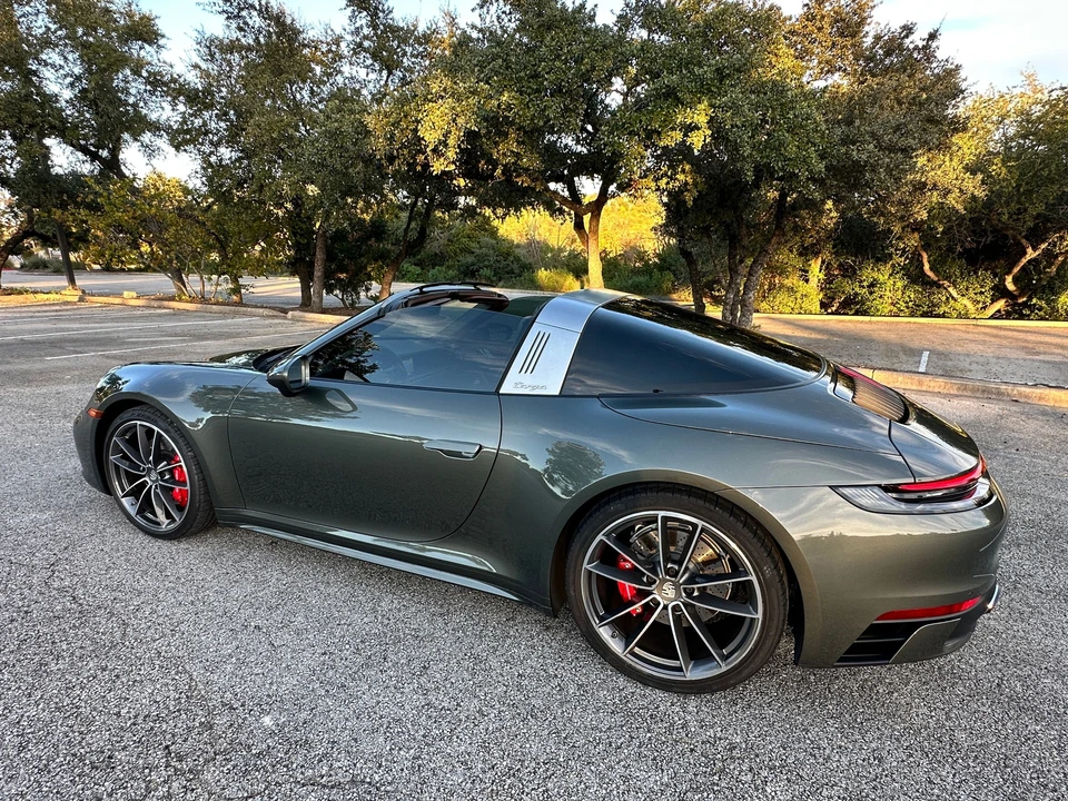 2021 Porsche 992 Targa 4 & 4S - Image 2 of 29