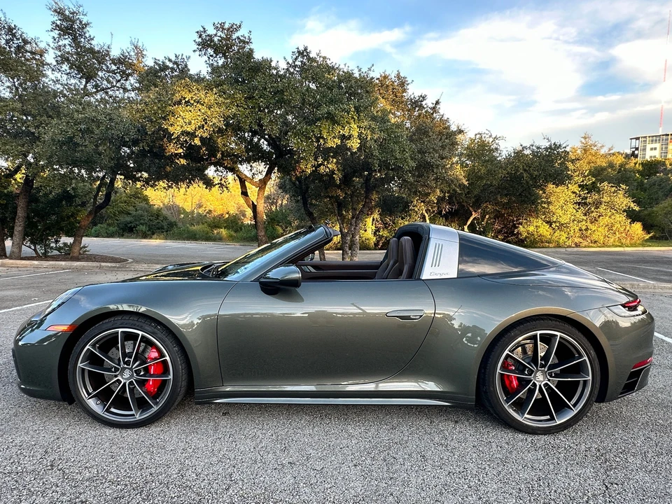 2021 Porsche 992 Targa 4 & 4S - Image 14 of 29