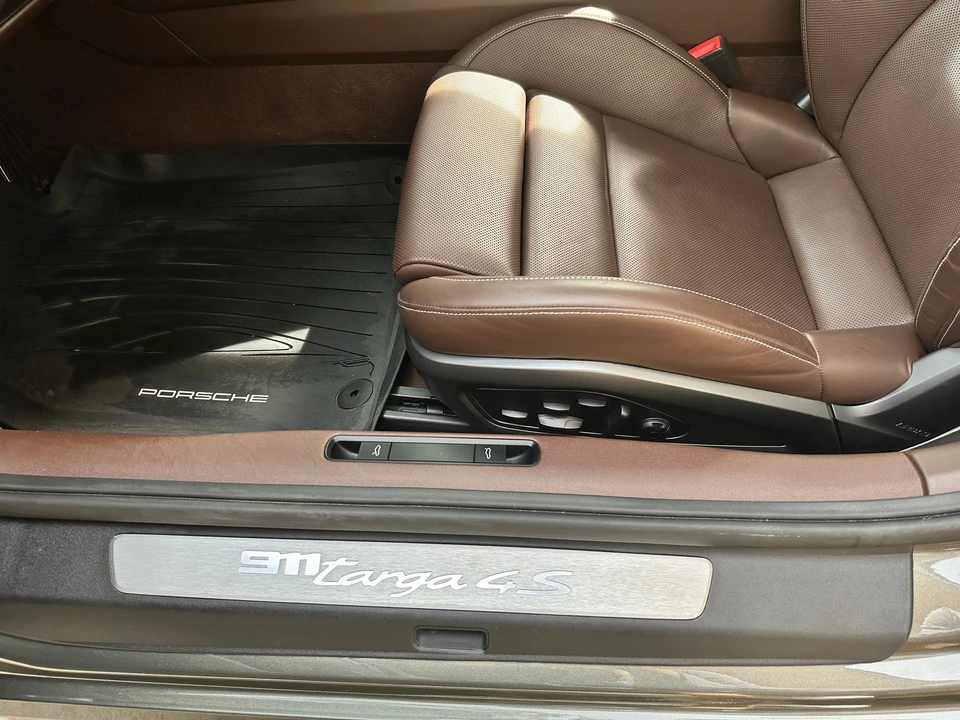 2021 Porsche 992 Targa 4 & 4S - Image 23 of 29