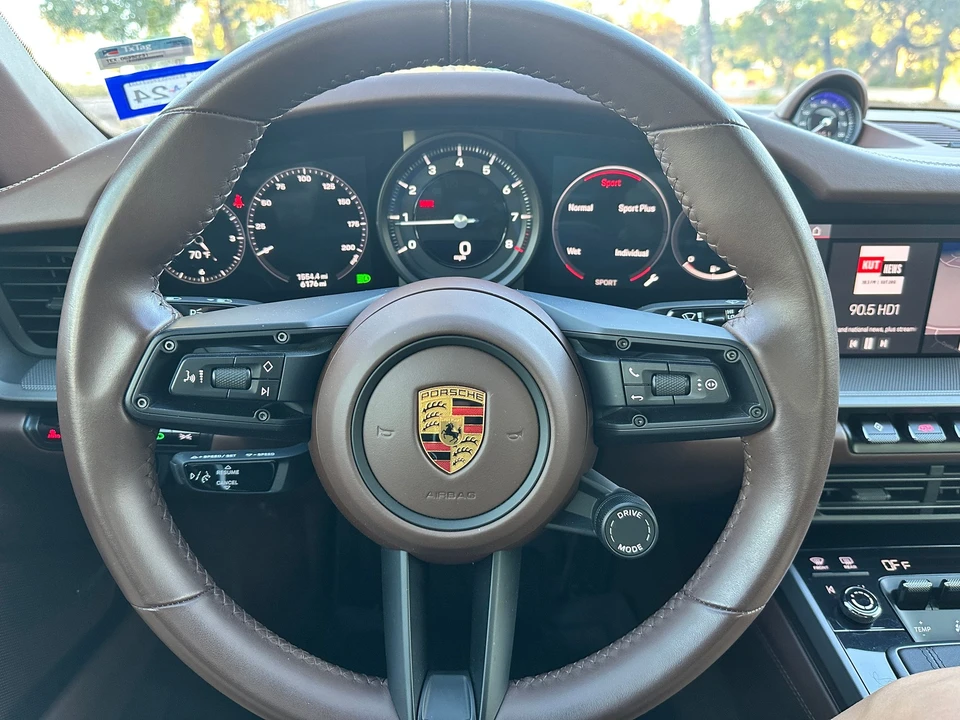 2021 Porsche 992 Targa 4 & 4S - Image 17 of 29