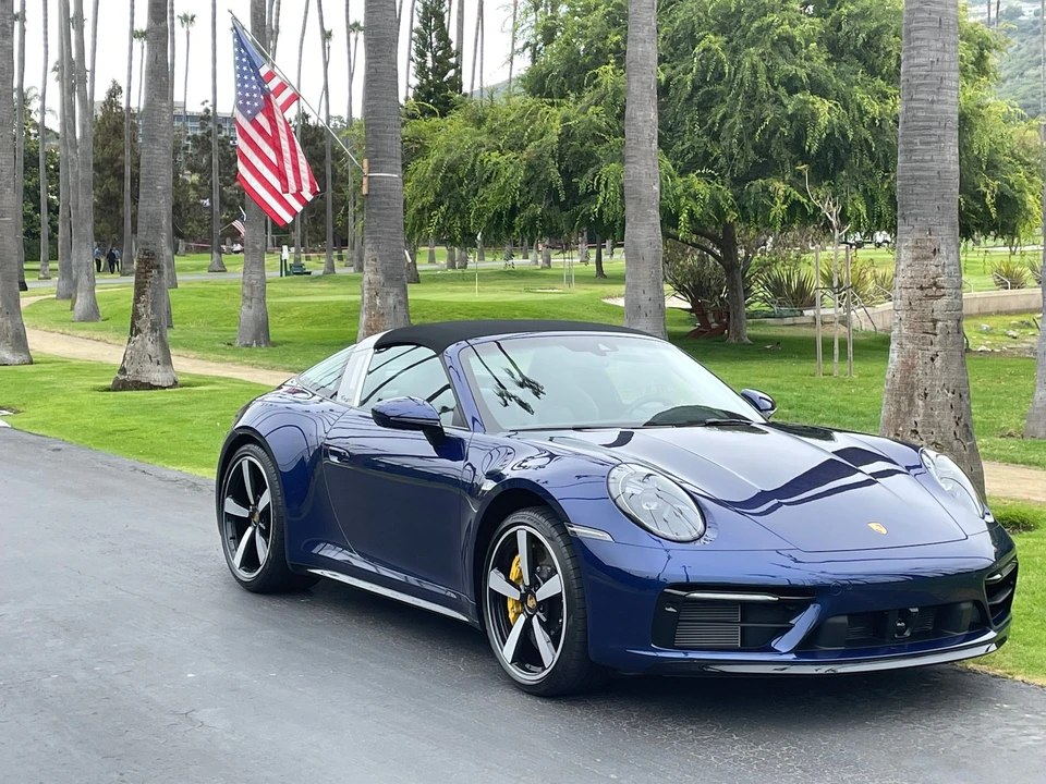 2021 Porsche 992 Targa 4 & 4S - Image 2 of 4