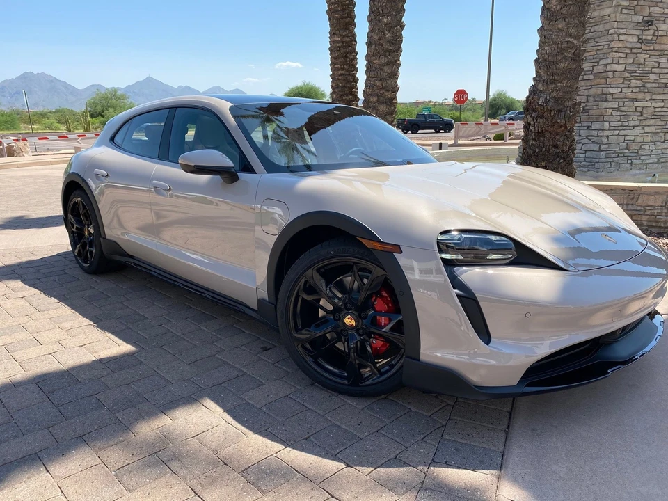 2021 Porsche Taycan 4S - Image 9 of 12