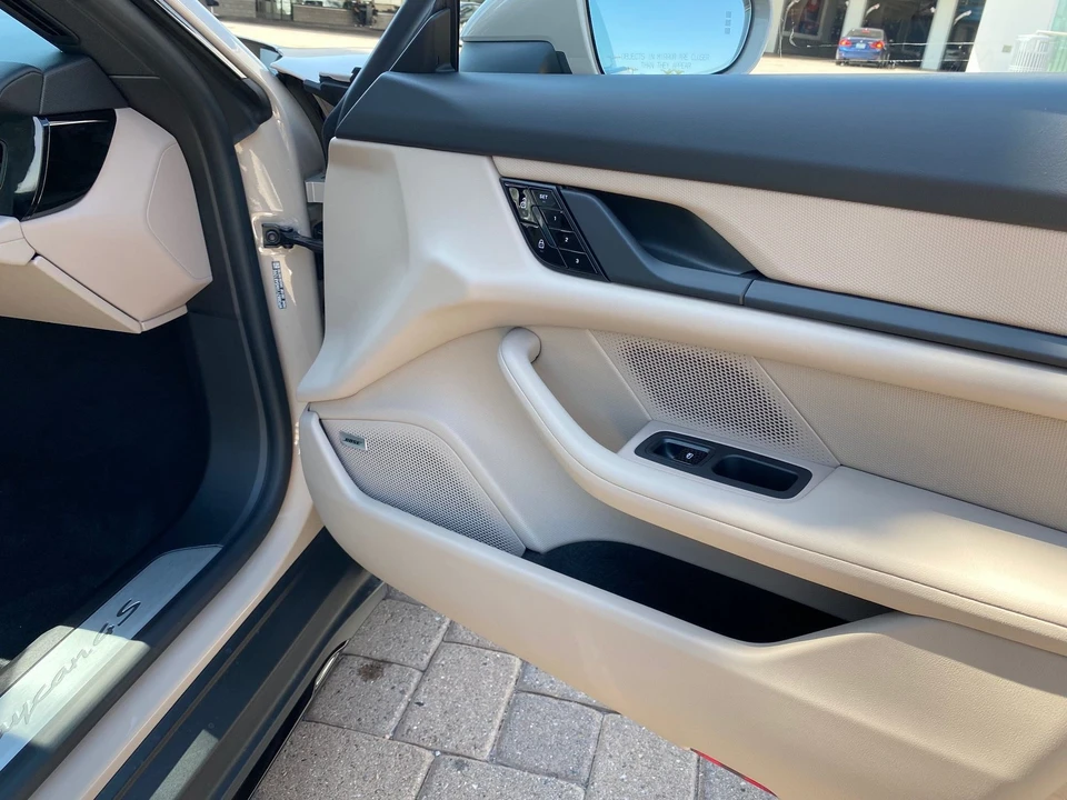 2021 Porsche Taycan 4S - Image 10 of 12