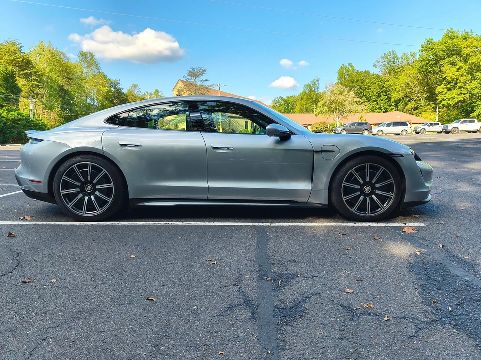 2021 Porsche Taycan 4S - Image 6 of 12
