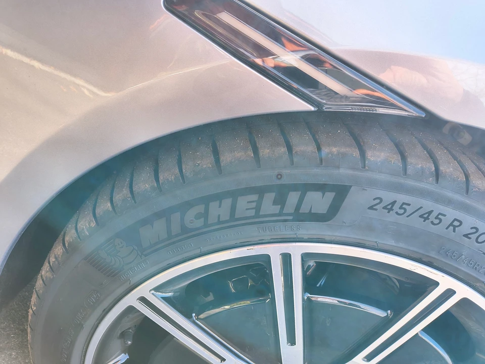 2021 Porsche Taycan 4S - Image 10 of 12