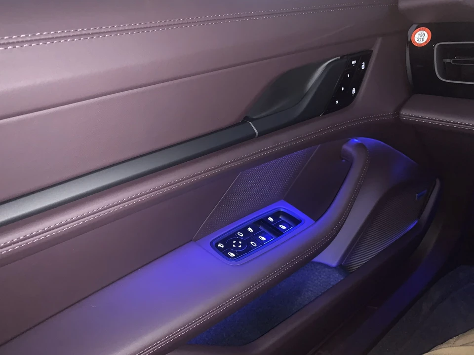 2021 Porsche Taycan Cross Turismo - Image 4 of 4