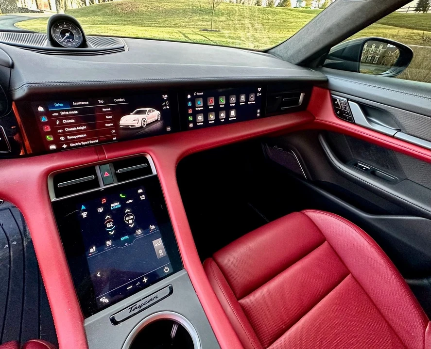 2021 Porsche Taycan Turbo S - Image 15 of 18