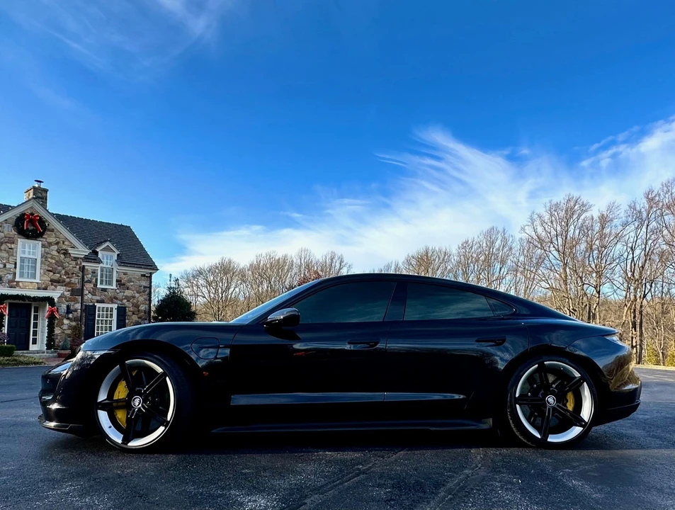 2021 Porsche Taycan Turbo S - Image 17 of 18