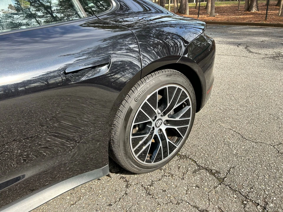 2021 Porsche Taycan - Image 18 of 31