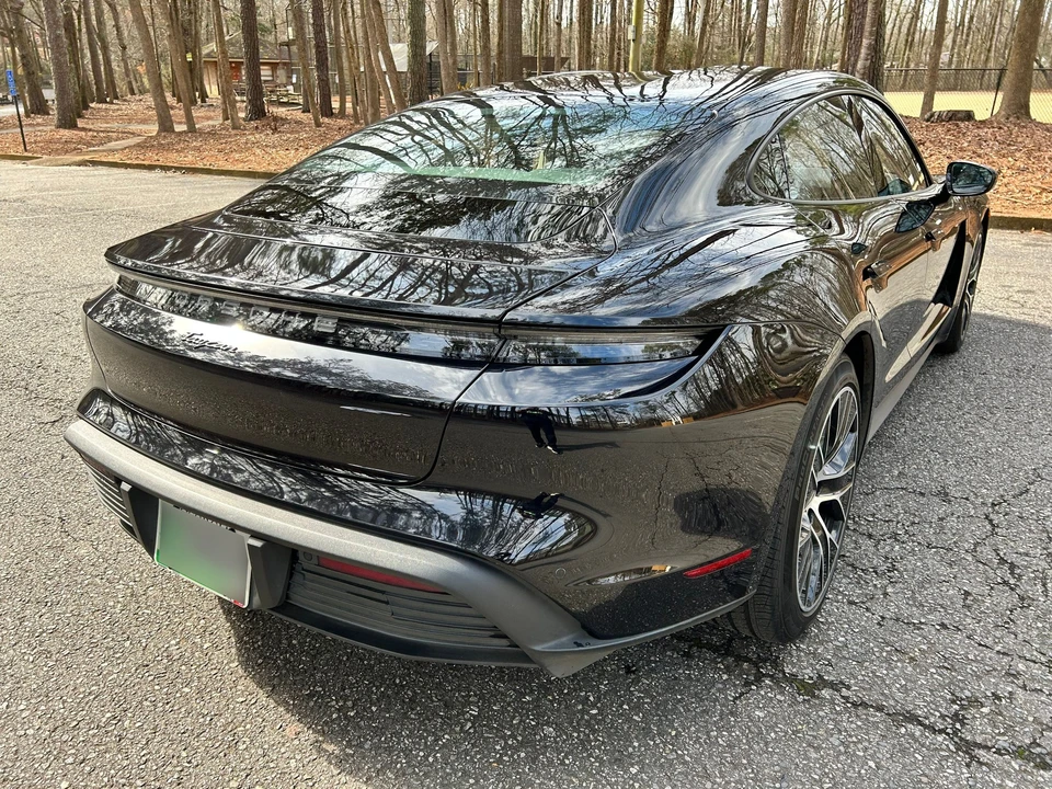 2021 Porsche Taycan - Image 9 of 31