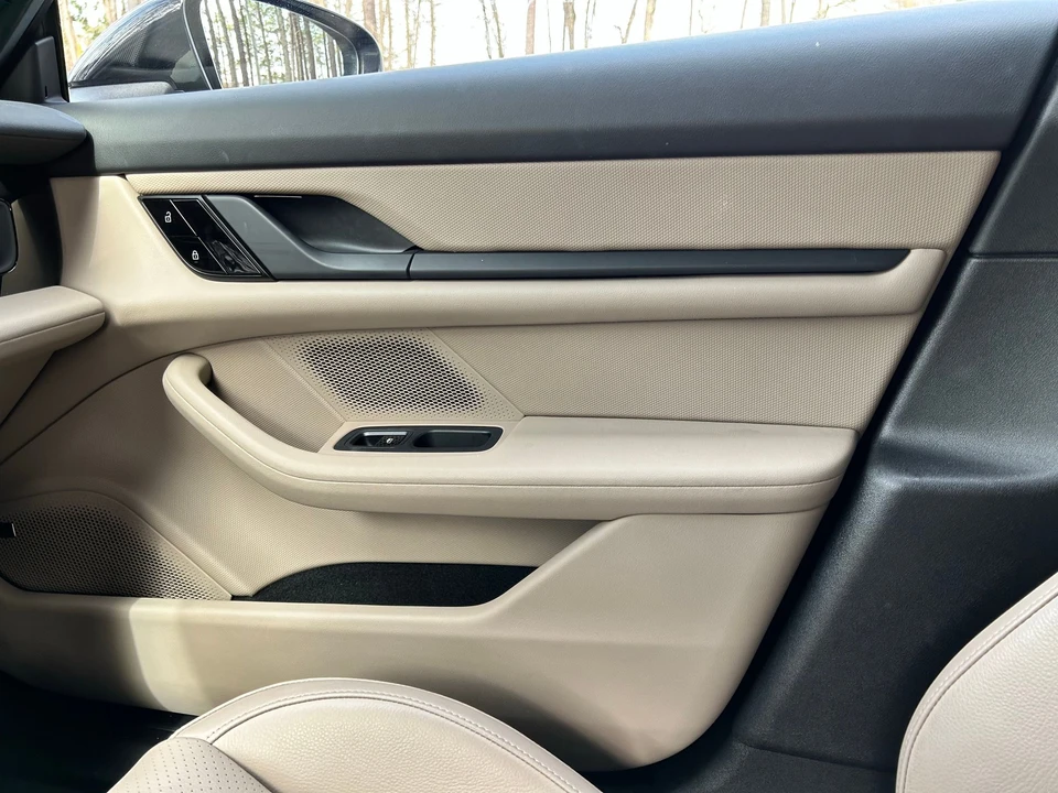 2021 Porsche Taycan - Image 24 of 31