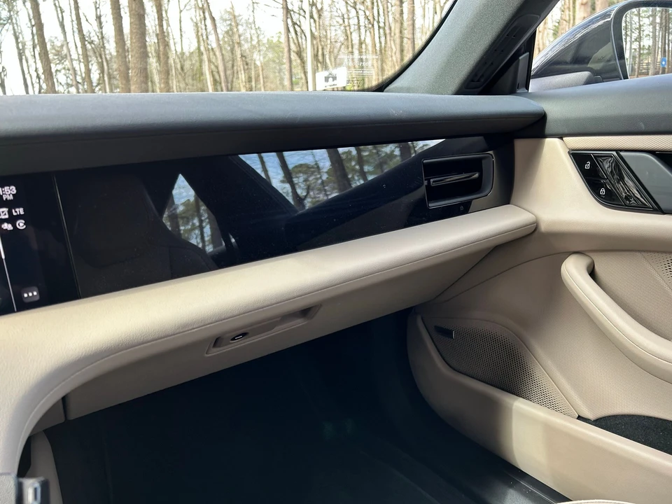 2021 Porsche Taycan - Image 25 of 31