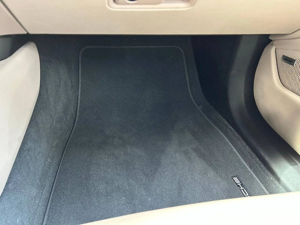 2021 Porsche Taycan - Image 27 of 31