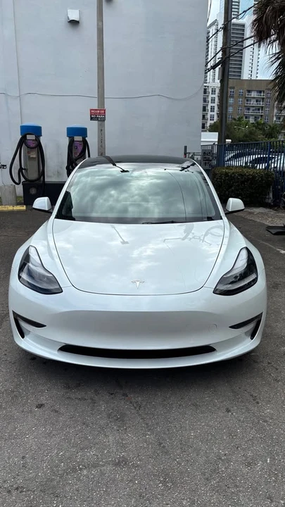 2021 Tesla Model 3 - Image 4 of 5