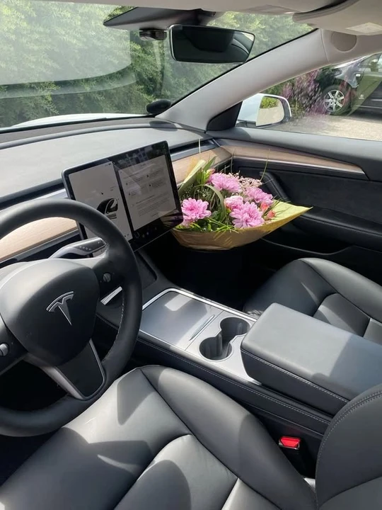 2021 Tesla Model 3 - Image 4 of 4