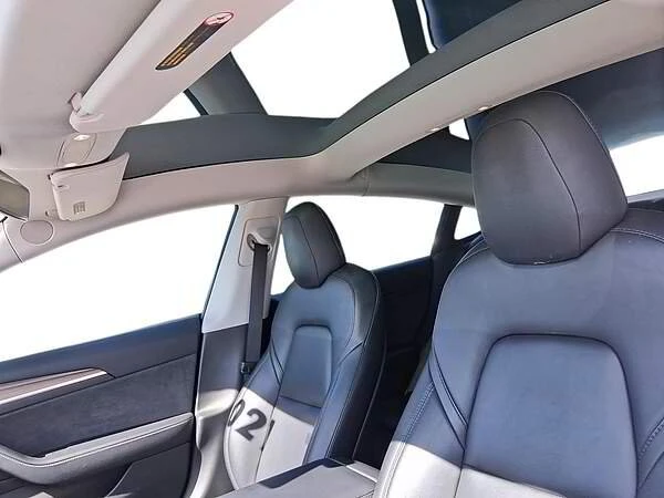 2021 Tesla Model 3 - Image 18 of 20