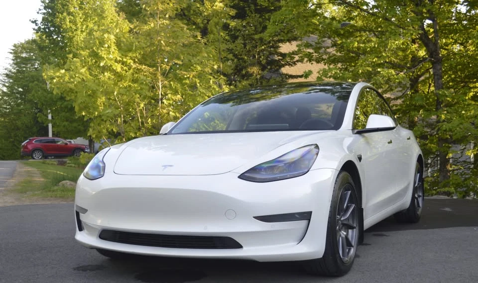 2021 Tesla Model 3 - Image 3 of 15