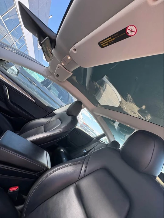 2021 Tesla Model 3 Performance - Image 10 of 11