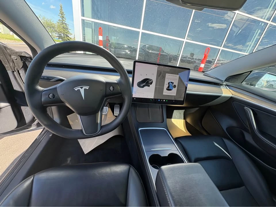 2021 Tesla Model 3 Performance - Image 8 of 11