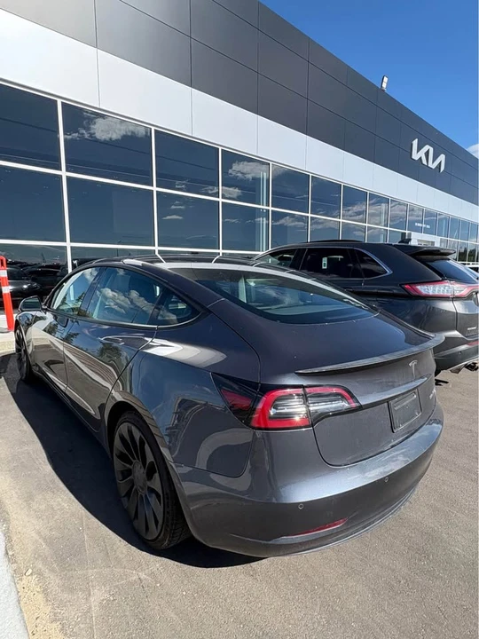 2021 Tesla Model 3 Performance - Image 6 of 11
