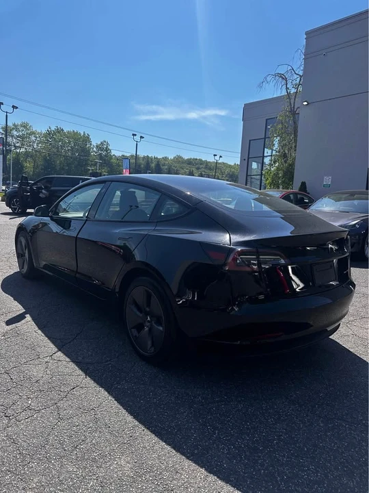 2021 Tesla Model 3 - Image 9 of 10