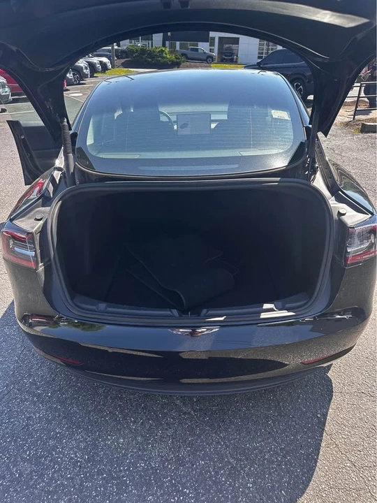 2021 Tesla Model 3 - Image 8 of 10