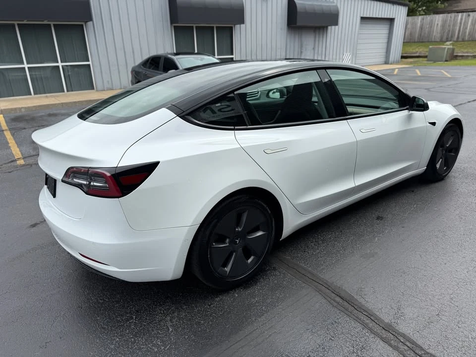 2021 Tesla Model 3 - Image 7 of 17