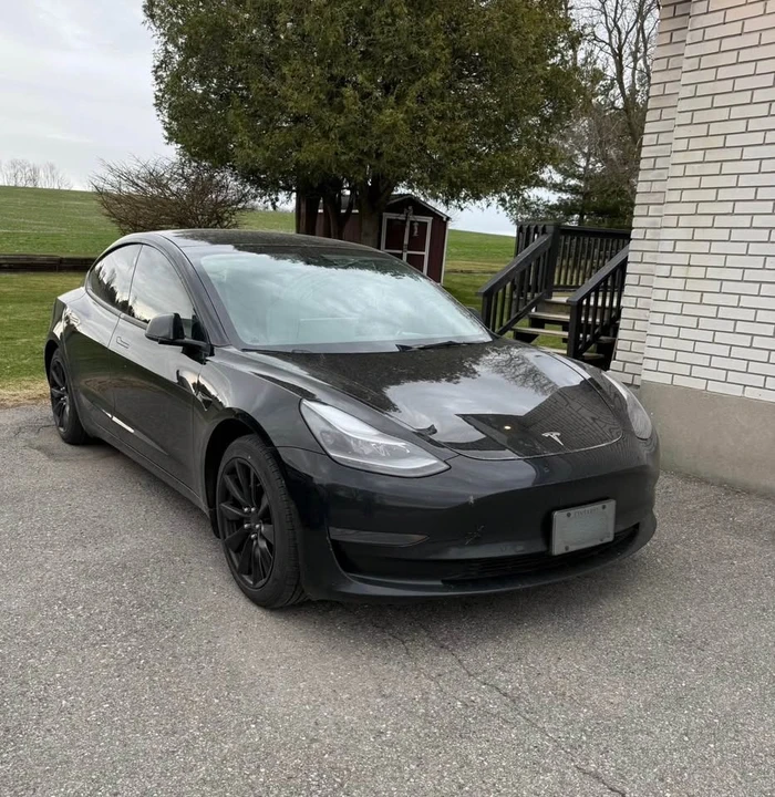 2021 Tesla Model 3 - Image 2 of 9