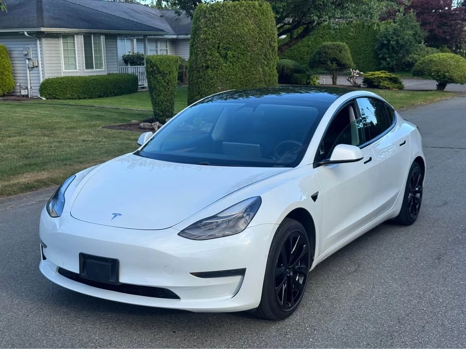 2021 Tesla Model 3 - Image 2 of 8