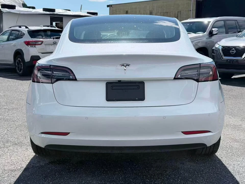 2021 Tesla Model 3 - Image 5 of 10