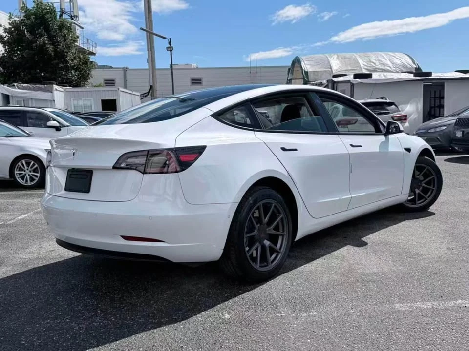 2021 Tesla Model 3 - Image 3 of 10