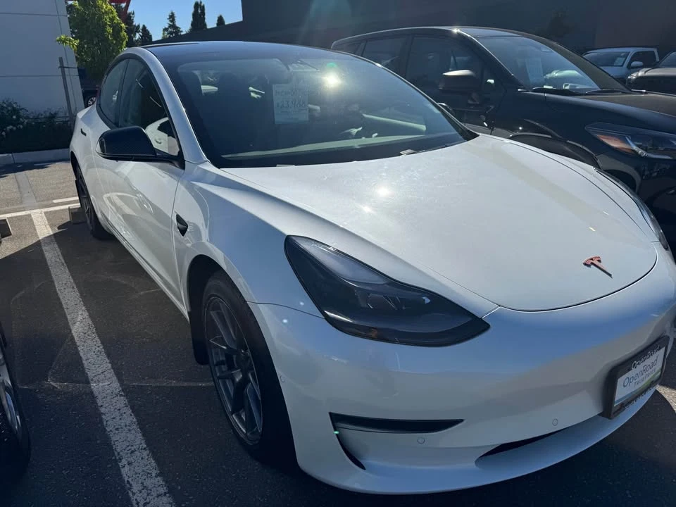 2021 Tesla Model 3 - Image 2 of 8