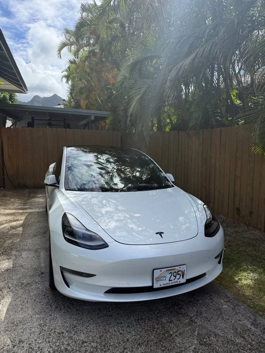 2021 Tesla Model 3 - Image 2 of 9