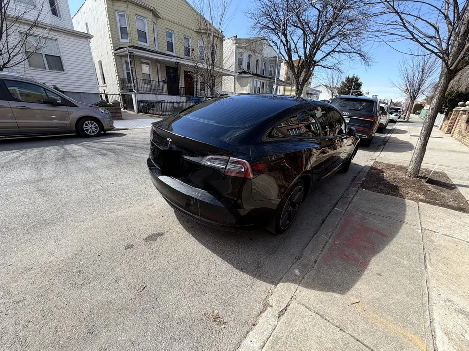 2021 Tesla Model 3 - Image 3 of 8