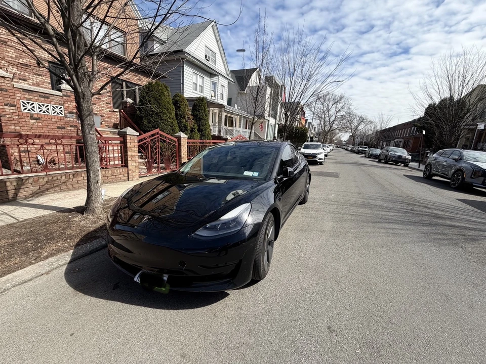 2021 Tesla Model 3 - Image 4 of 8