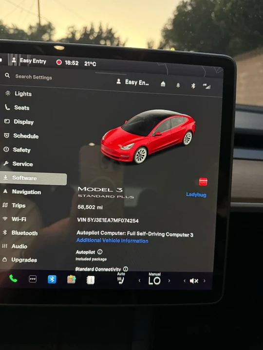 2021 Tesla Model 3 - Image 19 of 20